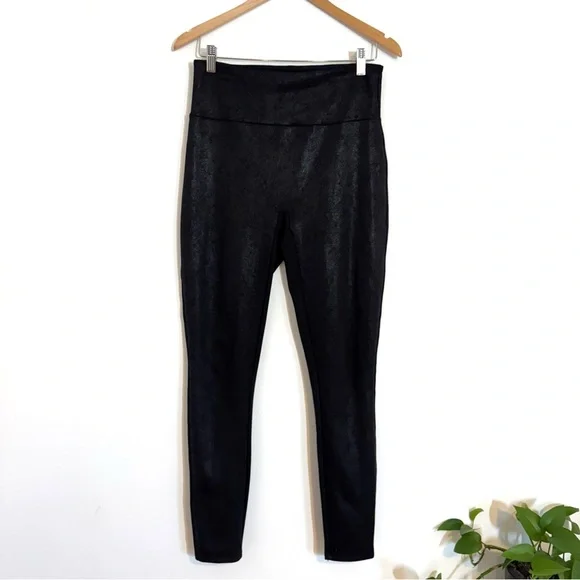 Assets Red Hot Label by SPANX High-Waisted Black Faux Leather Leggings Large - Picture 3 of 12